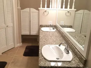 rented rooms in North Austin
